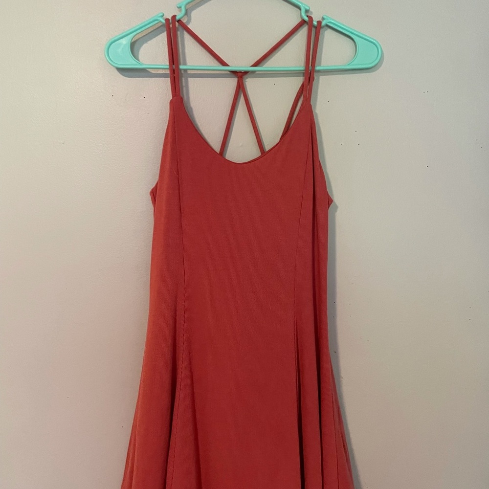 Super cute mid-length dress. Worn once.